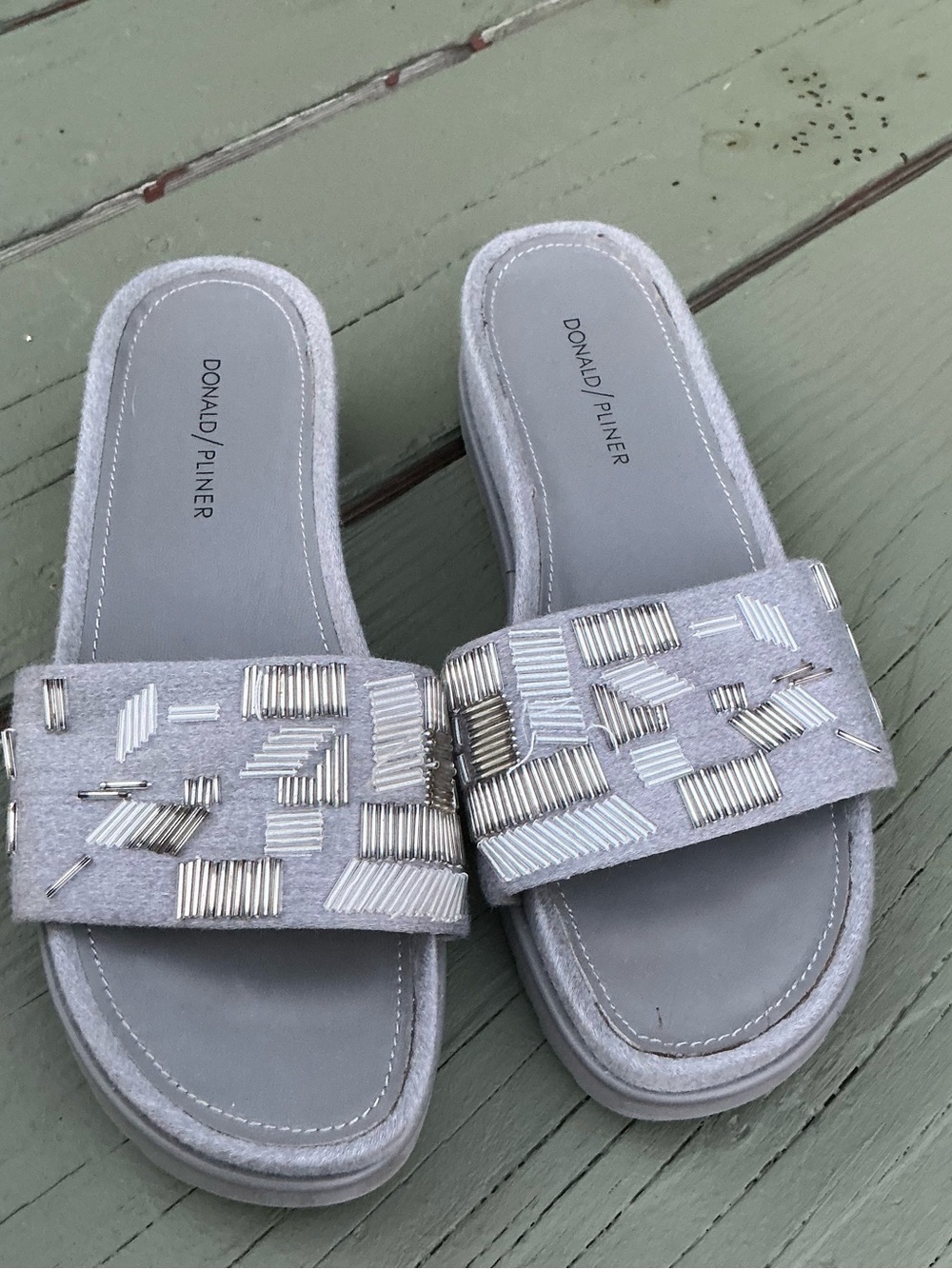 Donald J. Pliner Women’s Cava Silver Embellished Slide Mules Size 8.5 M